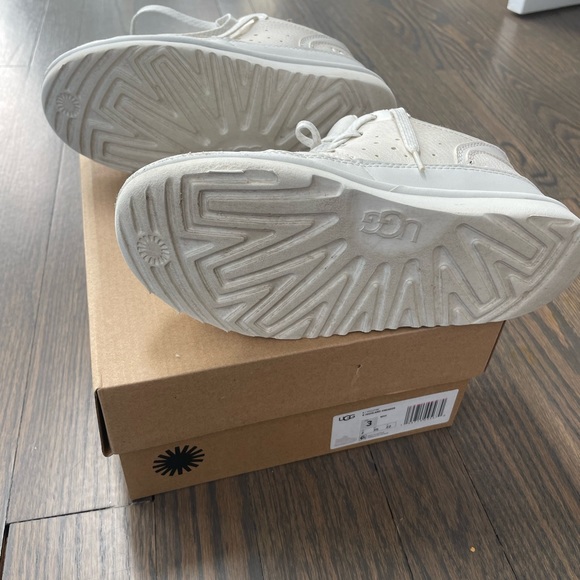 Ugg Kids Highland Sneaker - White - Size 3 - Picture 6 of 6